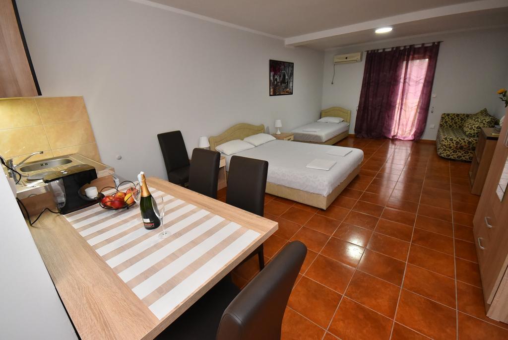 Apartmani Bozinovic Herceg Novi Exterior photo
