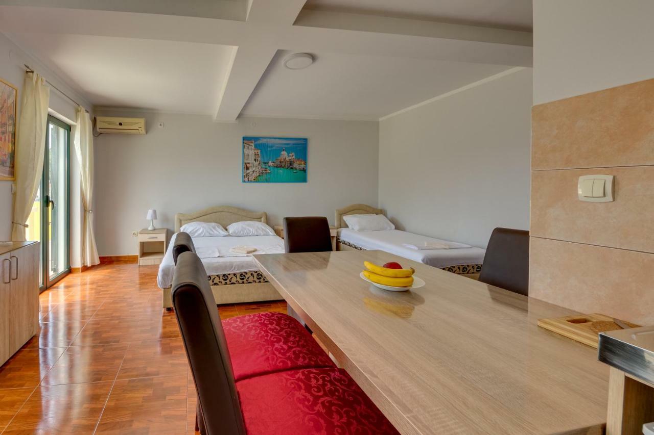 Apartmani Bozinovic Herceg Novi Exterior photo